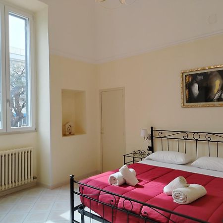 Palazzo Castellano Bed & Breakfast Lecce Exterior photo