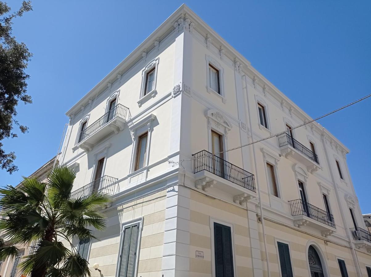 Palazzo Castellano Bed & Breakfast Lecce Exterior photo