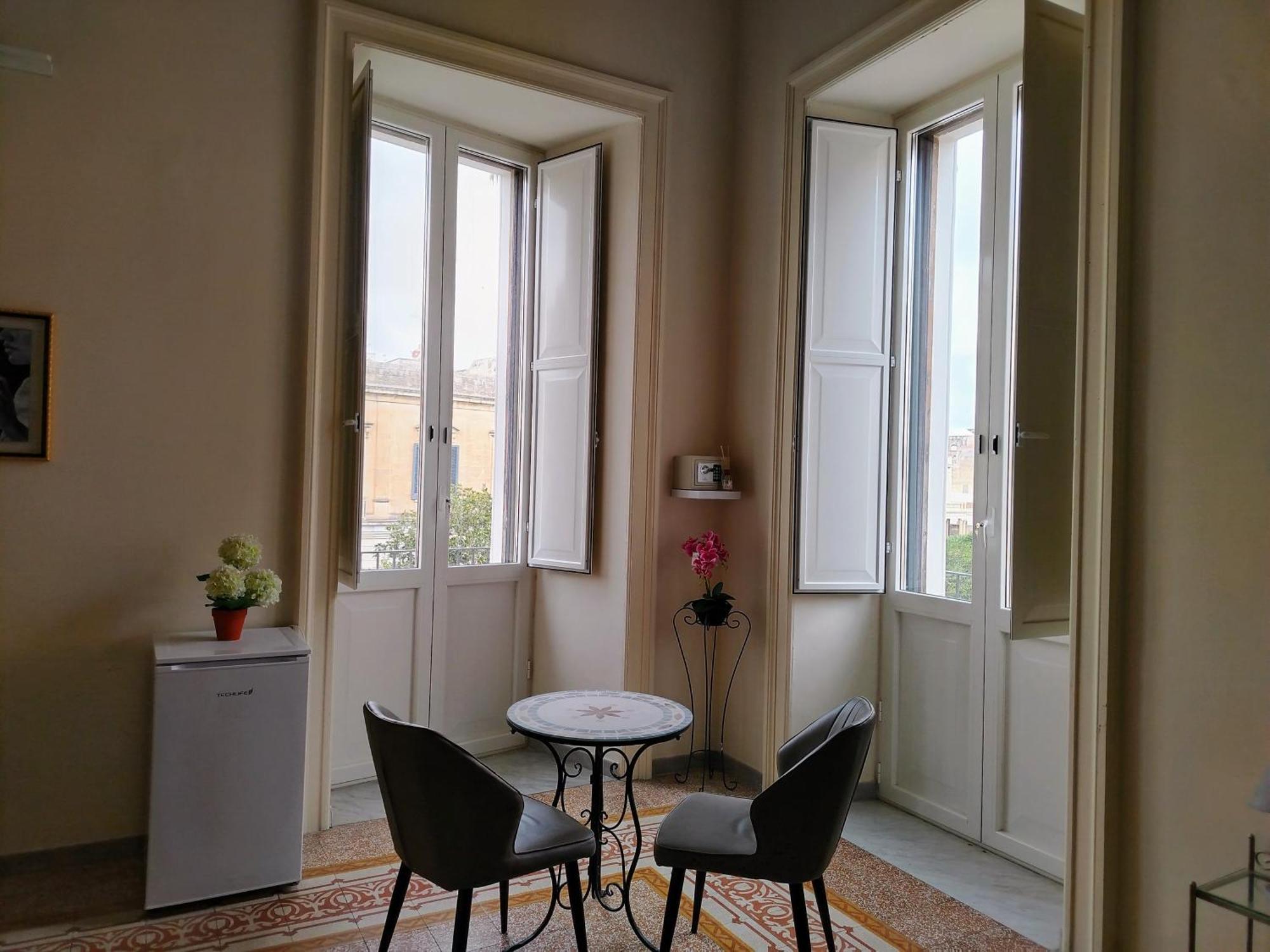 Palazzo Castellano Bed & Breakfast Lecce Exterior photo